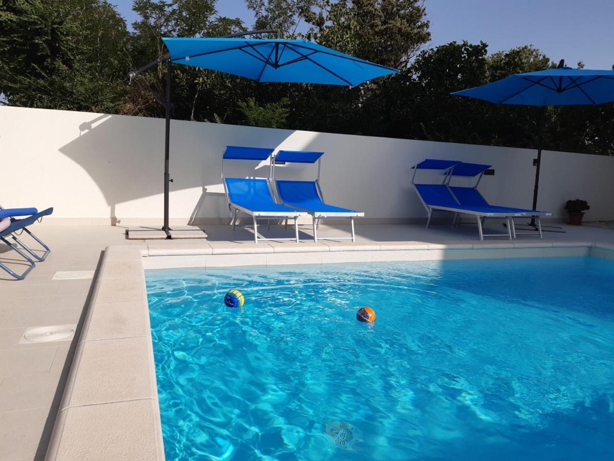 Villa Bianca - Apartment With Private Pool プリヴラカ エクステリア 写真